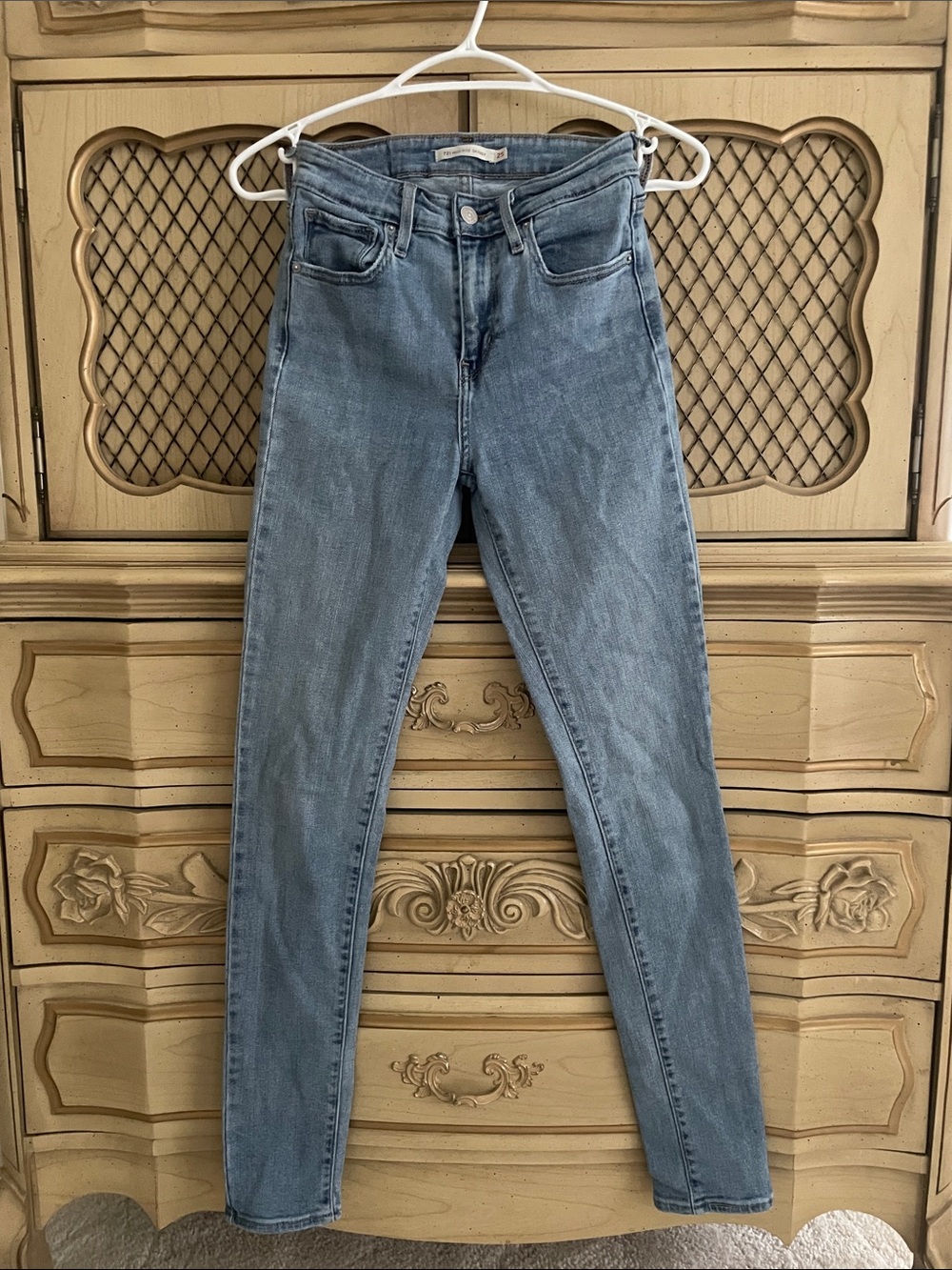 Levi's Light Blue High-Rise Skinny Jeans